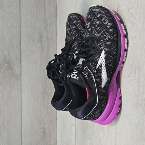 Brooks Women's Launch 5 Black&Purple Running Shoes Athletic Sneakers Sz 8.5 - Picture 2 of 14